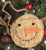 PRIMITIVE SNOWMAN ORNAMENT